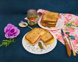 عکس مرحله 2 از دستور ساندویچ تخم مرغ و سالامی