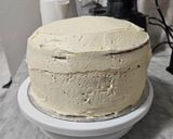 Foto del paso 34 de la receta: Memory Cake de Vainilla, Dulce de Leche y Buttercream de Chocolate Blanco (Torta de cumpleaños)