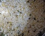 A picture of step 1 of Urad Dal ki curd pakodi chat.