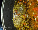 Foto del paso 4 de la receta: Arroz con costillas adobadas con chimichurri, habitas, papada y tocineta