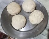 মিনি পিজ্জা(mini pizza recipe in bengali) রেসিপি ধাপ - 1 ছবি