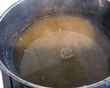 Une image de l'étape 3 de Bouillon anti gaspi carottes,champignons et herbes aromatiques.