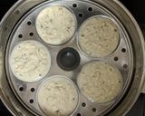 A picture of step 5 of Instant Rava Idli.