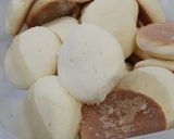 Foto del paso 4 de la receta: Alfajor de maicena(con harina leudante)