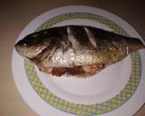 Foto del paso 3 de la receta: Dorada al horno rellena de jamón y langostinos