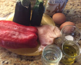 Foto del paso 1 de la receta: Coca de aceite con verduras y pollo