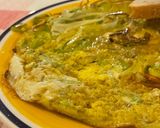 Foto del passaggio 6 della ricetta 🥚🌾 Frittata con porro ed erbe aromatiche — sapore di casa