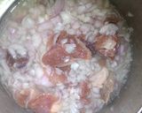 A picture of step 2 of Thai nuea kae (mutton).