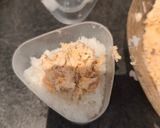 Une image de l'étape 6 de Yaki Onigiri au saumon.