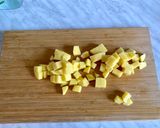 A picture of step 4 of Суп гороховый с копчёностями.