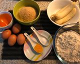 Gambar langkah 1 resipi Banana Cake.
