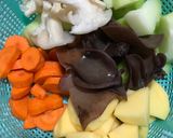 Hình bước làm 1 của món Canh soup củ quả chay