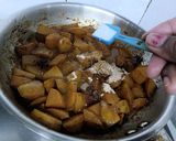 A picture of step 5 of Spicy Pear Chutney.