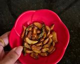 A picture of step 2 of Dal-Chingri Bhorta.