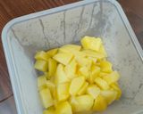 Foto langkah ke 1 dari resep Cheese Potato Hot Dog.