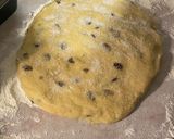 Φωτογραφία βήματος 3 της συνταγής Scones με σταφίδες