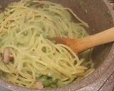 Foto del passaggio 7 della ricetta Pasta cremosa con piselli e speck