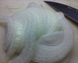 Foto del paso 1 de la receta: Salsa blanca fácil con cebolla
