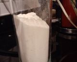 Foto del paso 4 de la receta: Queque de yogurt con pera y manzana