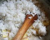 A picture of step 3 of Pineapple rice.