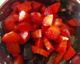 A picture of step 2 of Strawberry oats coconut soft bites.