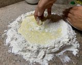 Foto del paso 3 de la receta: Medialunas (sin manteca)
