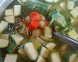 Foto del paso 2 de la receta: Caldo de pollo con vegetales