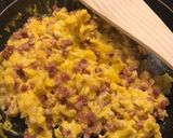 Napindító baconös-sajtos rántotta tortilla tekercsben recept fázis 2 fotója