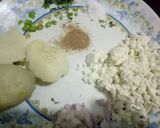 A picture of step 1 of Stuffed bread pakoda.