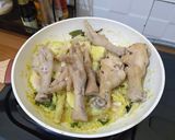 Foto langkah ke 3 dari resep Ceker Topping Mie Ayam Karya Anindya.