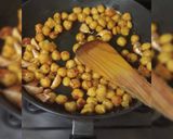 A picture of step 16 of Lemon Coriander corn soup & garlic chana.
