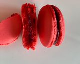 Une image de l'étape 2 de Macarons au framboises et au chocolat.