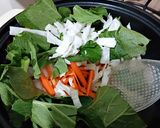 Foto langkah ke 2 dari resep Bihun Goreng Enak🥰.