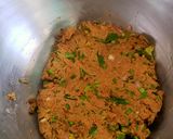 A picture of step 2 of Jowar paratha.