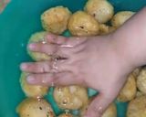 A picture of step 10 of Daal mash (white lentil) ke dahi bare (iftar recipe).