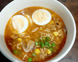 Foto del paso 3 de la receta: Sopa de champiñones con fideos y huevo