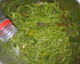 Noodles in Green Pesto Sauce recipe step 6 photo