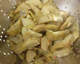 Foto del paso 2 de la receta: Lubina a la plancha y salteado de alcachofas con mango