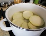 VEGÁN töltött karalábé kaporszósszal nyakonöntve recept fázis 2 fotója