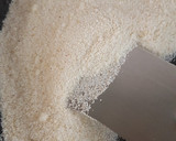 A picture of step 2 of Rava upma.