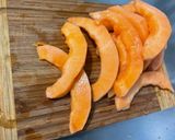 Une image de l'étape 3 de Salade de melon et fruits du jardin au jus d’agrumes.