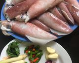 Foto langkah ke 1 dari resep Sotong masak hitam.