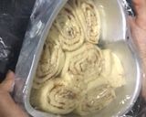 A picture of step 12 of Cinnamon Rolls.