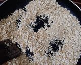 A picture of step 1 of Oats Upma.