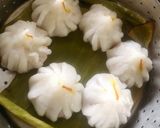 A picture of step 4 of Ukadichi Modak.