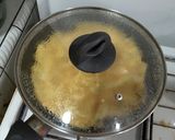 Foto langkah ke 4 dari resep Telur Dadar Tebal.