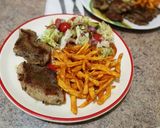 Foto del paso 10 de la receta: Filete de cerdo especiado con boniato paja