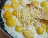 A picture of step 5 of Cheesy Potatoes.
