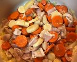 Tárkonyos-tejszínes csirkeragu leves recept fázis 3 fotója