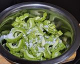 Foto langkah ke 1 dari resep Oseng Pedas Tempe Pare.